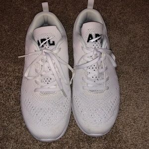 APL protech loom running shoes